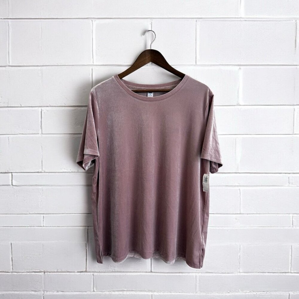 Old Navy Women’s Relaxed Velvet Tee Muted Rose Fairy Pastel Goth NWT